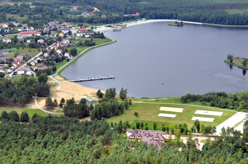 Położony zaledwie 16 kilometrów od Kielc, 35 hektarowy zalew...