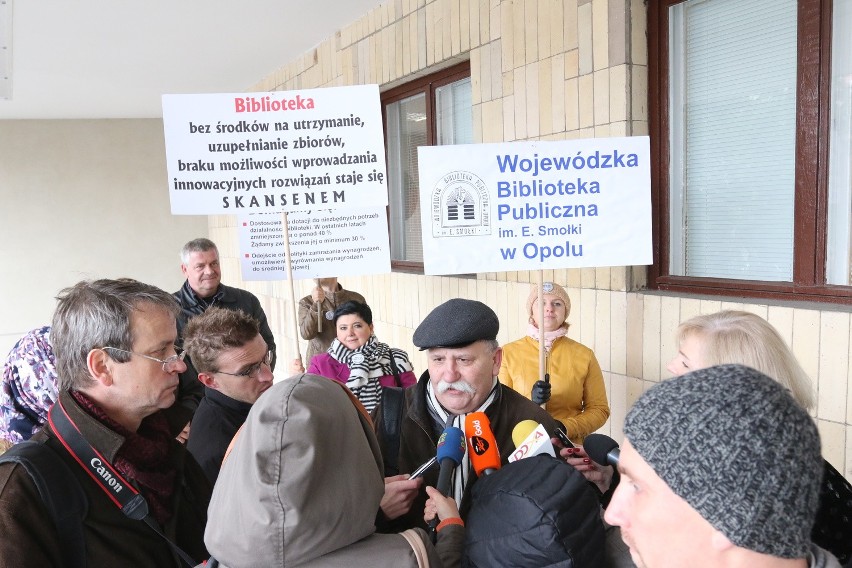 Ludzie kultury protestowali w Opolu. Chcą wyższych pensji