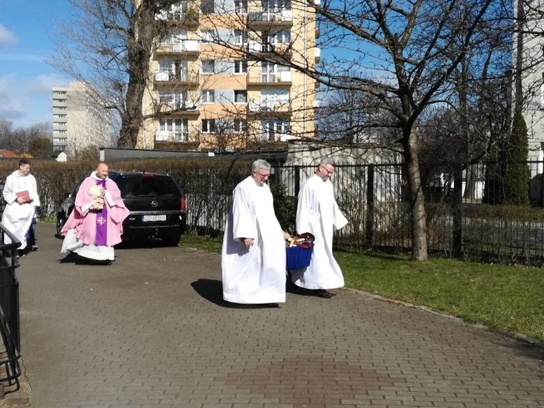 Światowe media o spaleniu książek przez fundację z Koszalina. Fundacja wydała oświadczenie