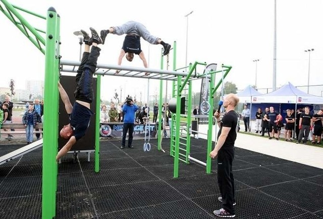 Strefa street workout przed halą Arena Szczecin