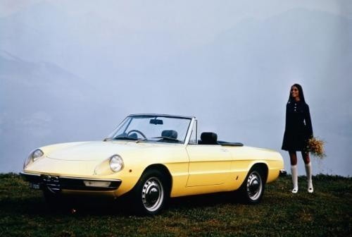 Fot. Alfa Romeo: Włoski kabriolet i muzyka Simona &...