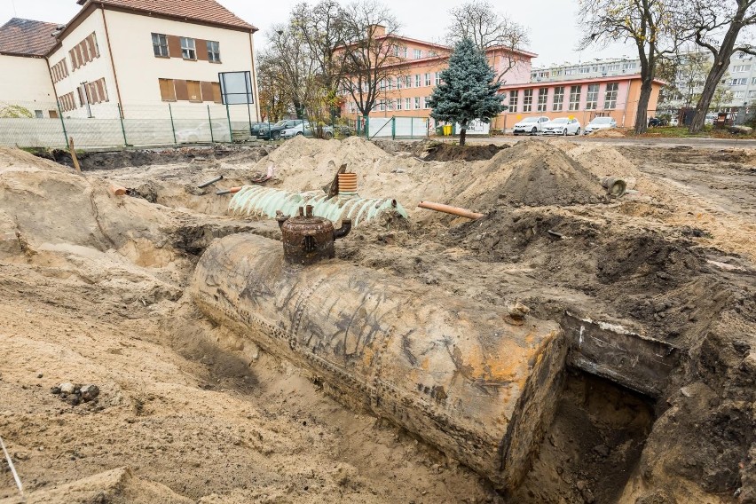 Ma około 7 metrów długości i waży szacunkowo około 15 ton....