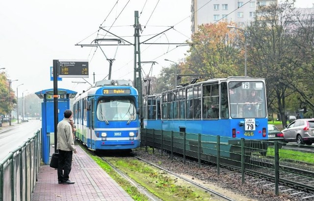 Pasażerowie narzekają, że do Nowej Huty docierają głównie stare tramwaje