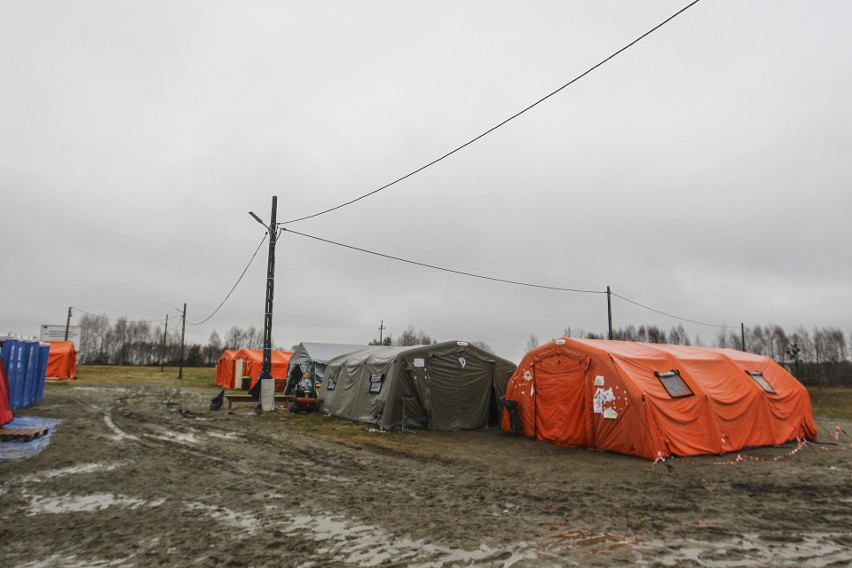 Mniej uchodźców z Ukrainy na przejściu granicznym w Budomierzu [ZDJĘCIA]