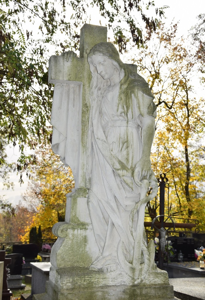 Cmentarz w Korzkwi, płaczka