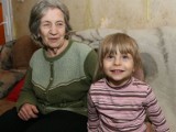 Wielkie serca czytelników Echa Dnia. Janina Sowa z Kielc i jej wnuczki mają pierwszą pomoc! 