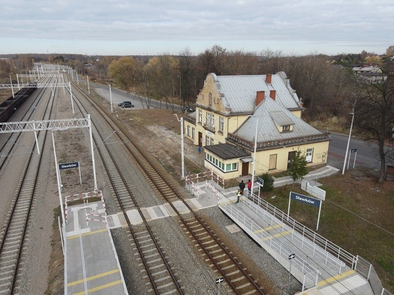 Stacja kolejowa w Sławkowie została całkowicie...