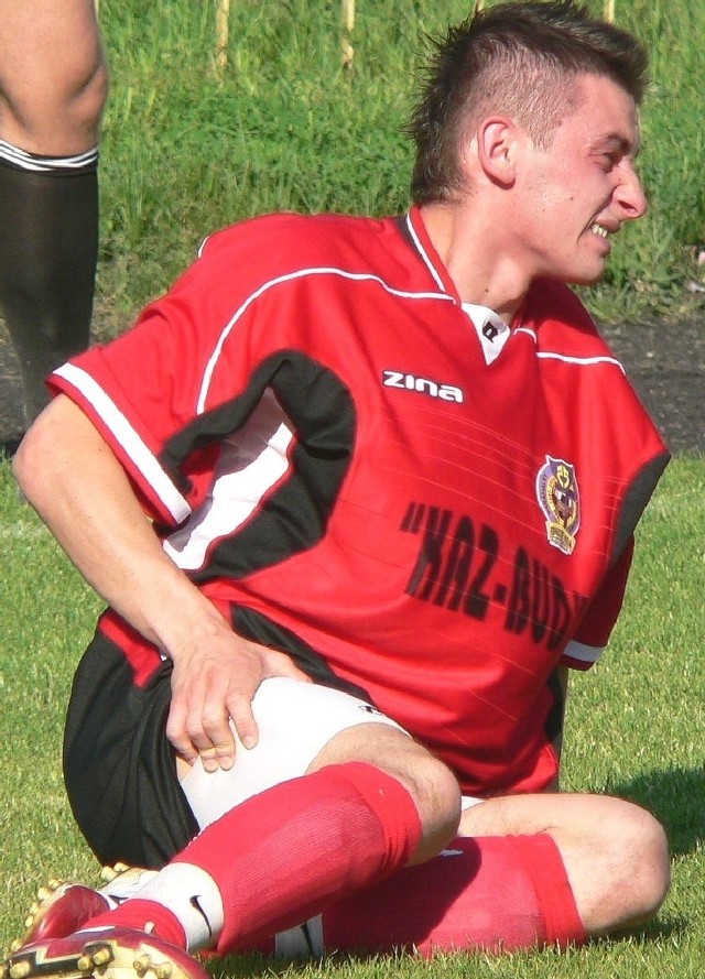 Arkadiusz Charyga strzelił cztery bramki dla Złotego Teamu, pieczętując awans swojego zespołu do wielkiego finału kazimierskiej "halówki".