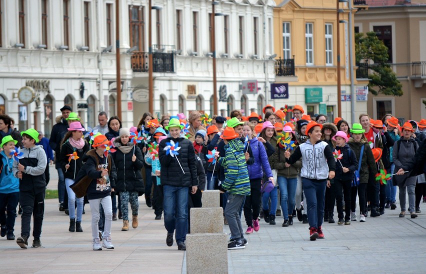 Światowy Dzień Zdrowia Psychicznego w Lublinie. Marsz solidarności z chorymi (ZDJĘCIA)