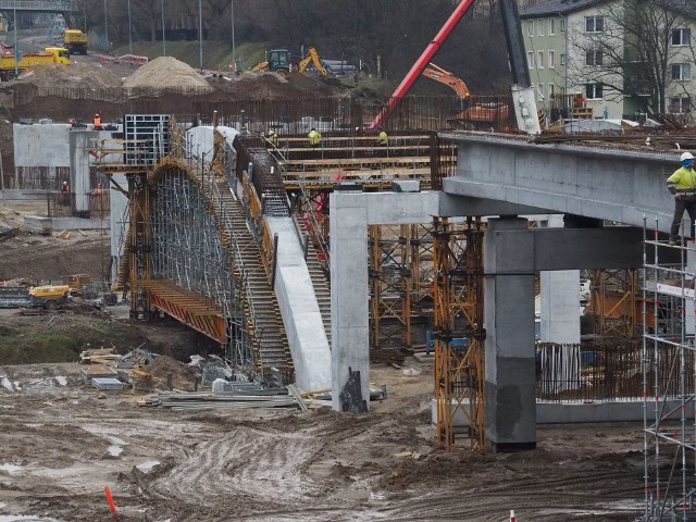 Trwają prace przy budowie wiaduktu na al. Monte Cassino w Koszalinie