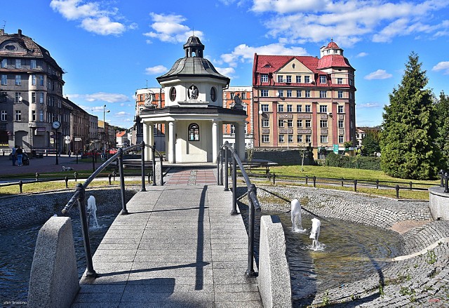 Co zobaczyć w Mysłowicach? Jest tu kilka naprawdę ciekawych turystycznie miejsc, które warto zobaczyć. Oto TOP 7 propozycji, które dla Was wybraliśmy. Zobaczcie zdjęcia!>>>>>>>>