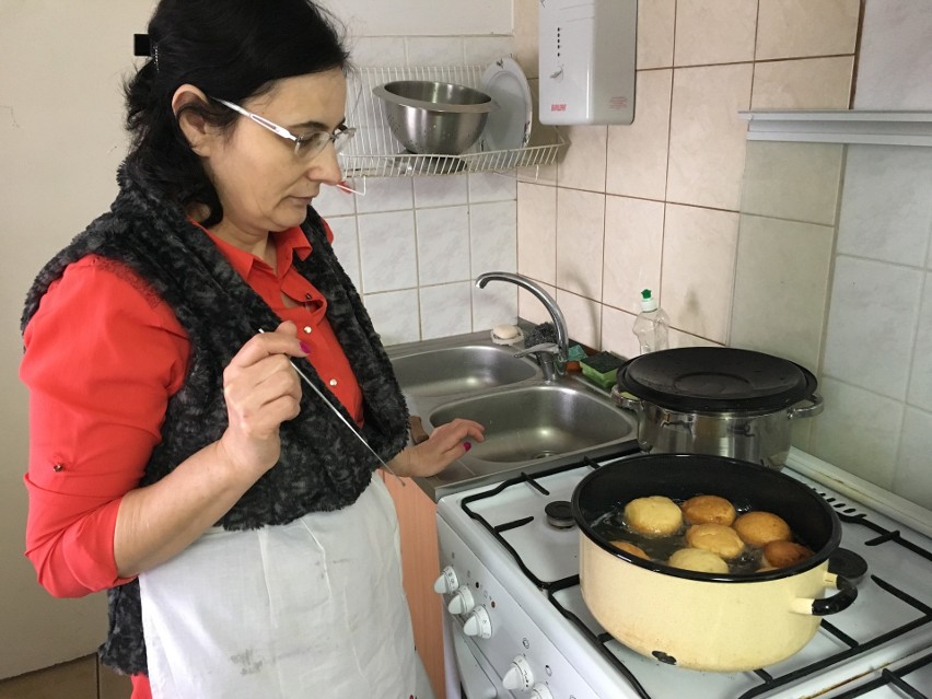 Tak się robi pączki w Dylewie [ZDJĘCIA, WIDEO]