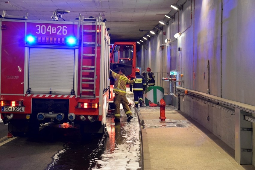 Pożar pod Forum Gdańsk 12.08.2019. Tunel poważnie uszkodzony