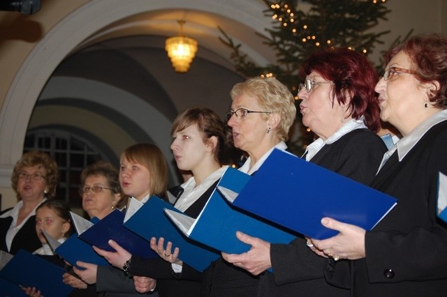 Nakielski Chór Kameralny  jest jednym z najstarszych w powiecie nakielskim. Miał wielu dyrygentów.  Obecnie zespół prowadzi Marta Ronek.