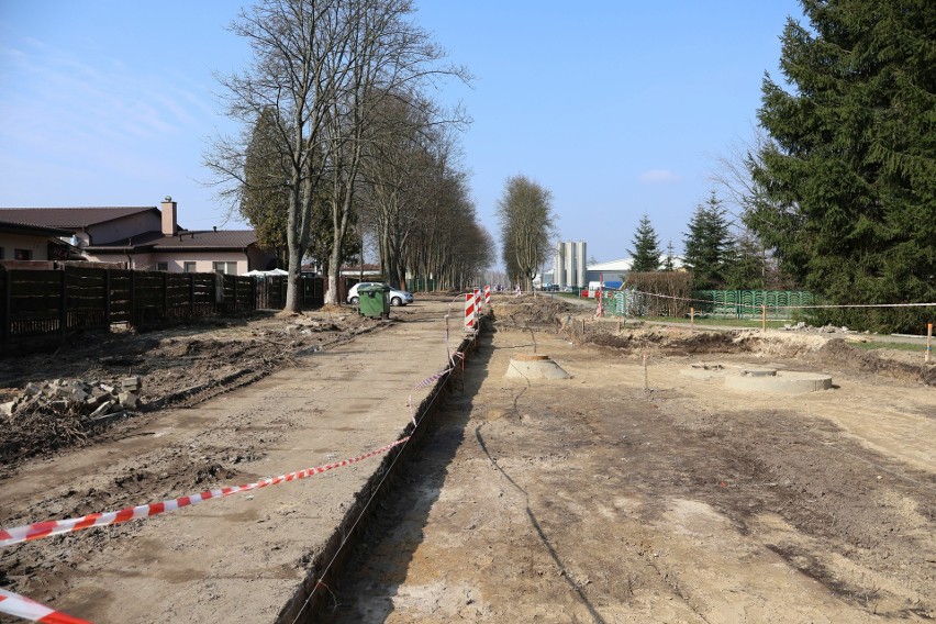 Ruszył gruntowny remont ulicy Sportowej w Zwoleniu. Będzie nowa nawierzchnia, oświetlenie i ścieżka rowerowa