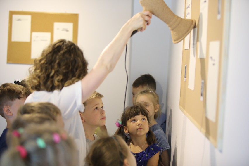 Warsztaty w Elektrowni w Radomiu. Dzieci poznają sztukę współczesną. Kolejne zajęcia już 23 czerwca 
