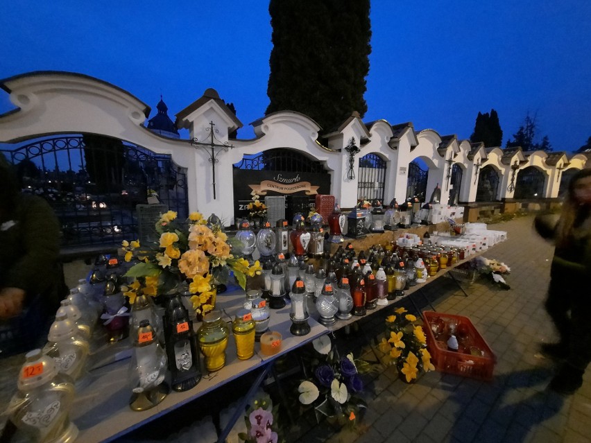 Stragany przed Cmentarzem św. Rocha w Białymstoku