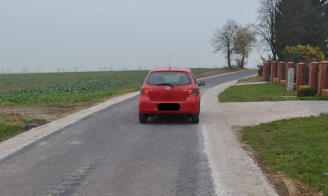 3,5 km, asfaltowej drogi z Gogolina do Salna wczoraj o godz. 14 uroczyście oddano do użytku. Jest wąsko, więc trzeba uważać