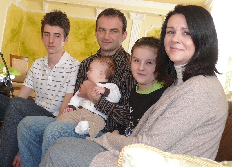 Rodzina w pełnym składzie (od lewej): syn Piotr, Tomasz...