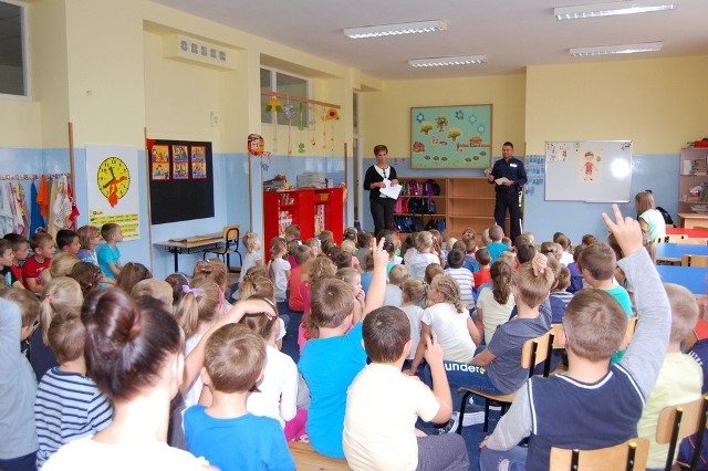 Dzieci ze Szkoły Podstawowej nr 1 w Wadowicach i ich nauczyciele raczej nie mają się co bać pomysłów burmistrza. Zagrożone jest istnienie mniejszych szkół, głównie tych wiejskich.