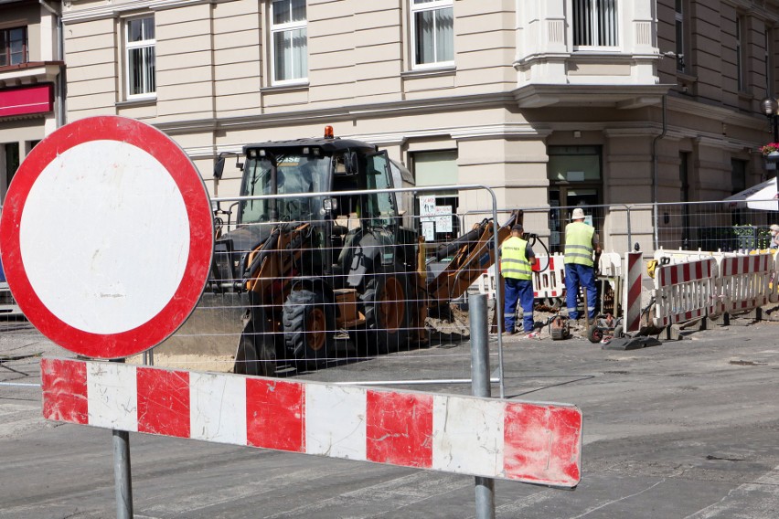 W kilku miejscach na terenie Grudziądza działają drogowcy...