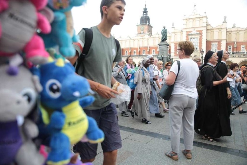 Kraków. Pielgrzymi tłumnie ruszyli na Janą Górę [ZDJĘCIA]