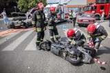 Wypadek na Wólczańskiej. Skuterem uderzył w samochody! Są ranni [FILM, zdjęcia]