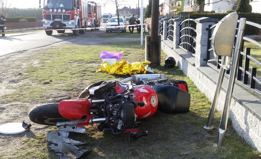 Wypadek w Kadłubie. Ciężko ranny jest motocyklista.