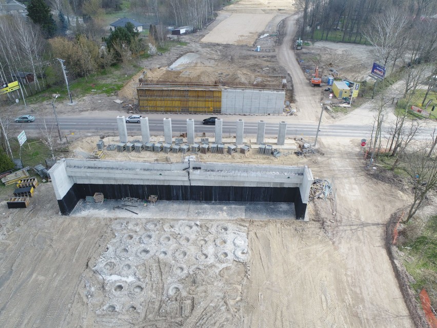 Chiński Stecol dostał zezwolenie na S14. Prace przy budowie zachodniej obwodnicy Łodzi ruszą pełną parą. W lipcu kolejne odcinki z asfaltem