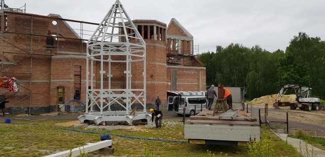 Na Wilchwach trwa budowa kościoła św. Wawrzyńca.Zobacz kolejne zdjęcia. Przesuwaj zdjęcia w prawo - naciśnij strzałkę lub przycisk NASTĘPNE