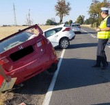 Wypadek na krajowej 45 we wsi Gaszyn. 5 osób w szpitalu