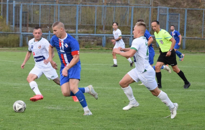 Granat Skarżysko przegrał ze Starem Starachowice 0:3.