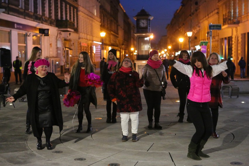 One Billion Rising w Szczecinie. Tańczyli mówiąc STOP PRZEMOCY wobec dziewcząt i kobiet [ZDJĘCIA]