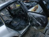 Samochód stanął w ogniu na posesji w miejscowości Worowice. Akcja straży pożarnej