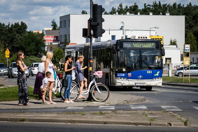 Pod koniec lipca ratusz ogłosił przetarg na budowę buspasa wraz z zatokami autobusowymi w ciągu ulicy Kolbego (od ulicy Kormoranów do ulicy Grunwaldzkiej). Przebudowane zostaną również skrzyżowania, powstaną nowe chodniki, ciągi pieszo-rowerowe oraz parkingi.