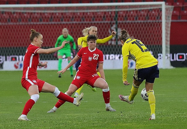 Łodzianka Adriana Achcińska (nr 23) zagrała bardzo dobrze w meczu reprezentacji Polski ze Szwecją