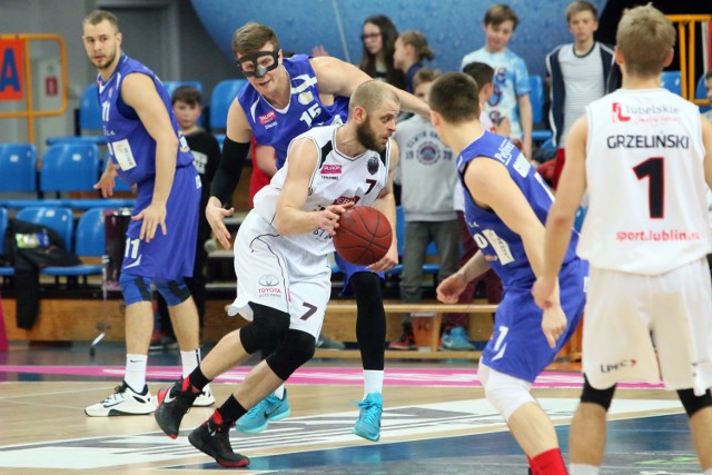 Czerwono-czarni zbliżają się do finiszu przygotowań do trzeciego z rzędu sezonu w Tauron Basket Lidze.