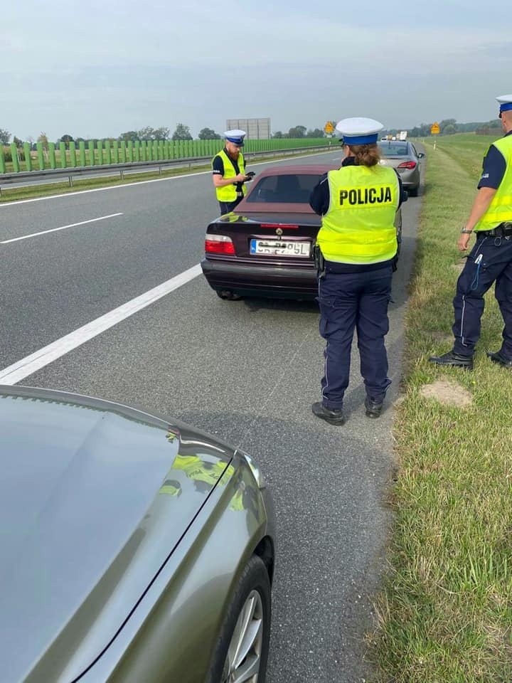 Kierowca BMW pędził na poznańskim odcinku autostrady A2 blisko 205 km/h. Otrzymał aż cztery mandaty