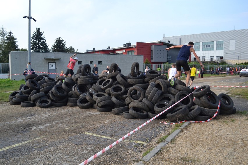 City Cross Częstochowa: 230 biegaczy na trasie miejskiego katorżnika [ZDJĘCIA]