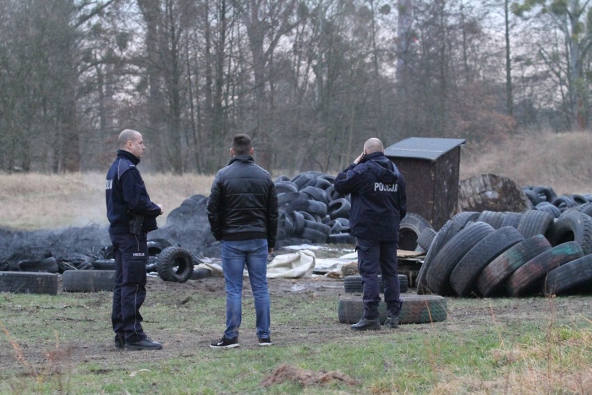 Pożar składowiska opon na Zakrzowie (ZDJĘCIA)