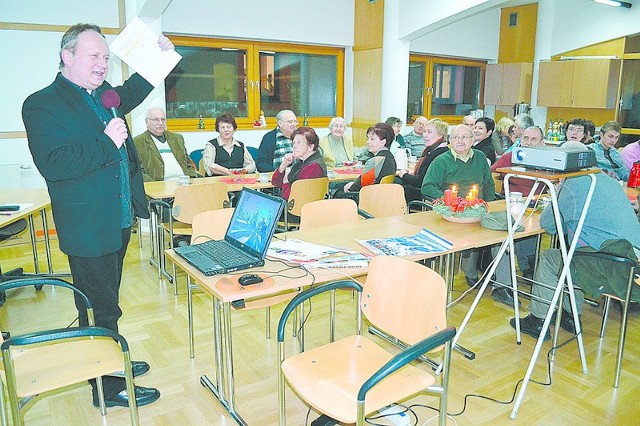 Pod nieobecność prof. Remigiusza Pośpiecha wykład zaprezentowałks. dr Piotr Tarlinski.