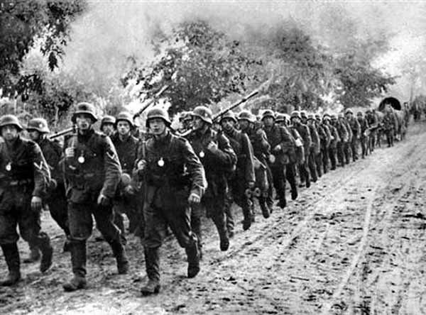 We wrześniu 1939 roku Polacy nie byli w stanie powstrzymać maszerujących w głąb kraju Niemców.