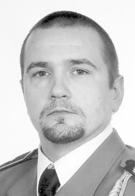 Śp. podporucznik Paweł Krajewski - zginął w katastrofie pod Smoleńskiem, pełniąc obowiązki służbowe.