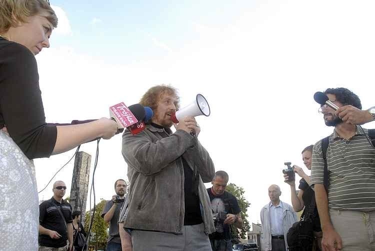 Zdjecia ze środowego protestu przed slupskim ratuszem...