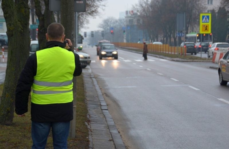 Policja kontrolowała przejścia dla pieszych. Mandaty dla kierowców i pieszych (zdjęcia)