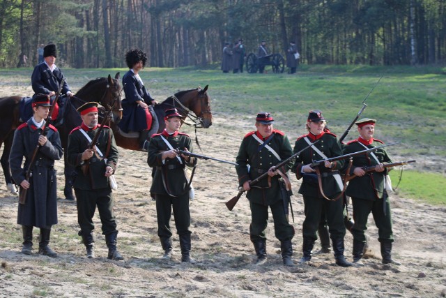 To było wspaniałe historyczne widowisko. Inscenizacja bitwy pod Kluskami w gminie Pątnów zaprezentowana została szerokiej publiczności w niedzielę 23 kwietnia, dzień po 160 rocznicy bitwy stoczonej w trakcie Powstania Styczniowego.