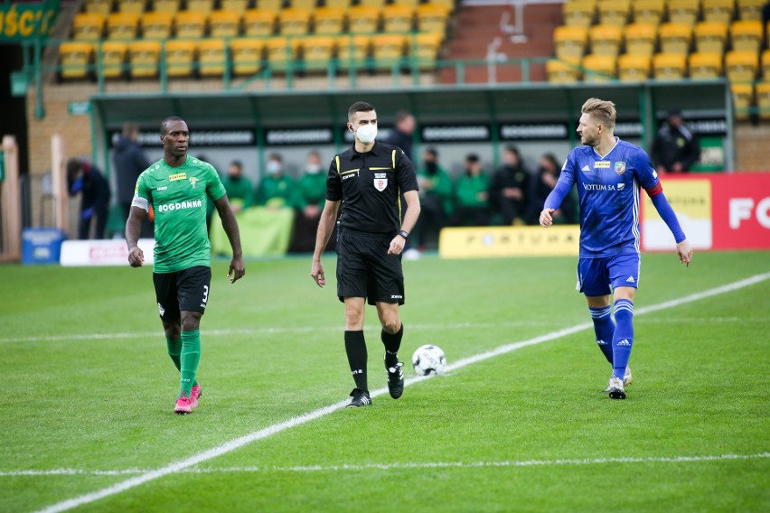 Górnik Łęczna zwyciężył po bramce strzelonej w ostatnich sekundach meczu. Zielono-czarni wygrali 1:0 z Miedzią Legnica  Zobacz zdjęcia