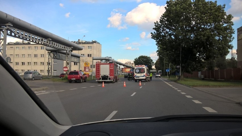 Motocyklista wjechał w auto na Trembeckiego w Rzeszowie [ZDJĘCIA INTERNAUTY]