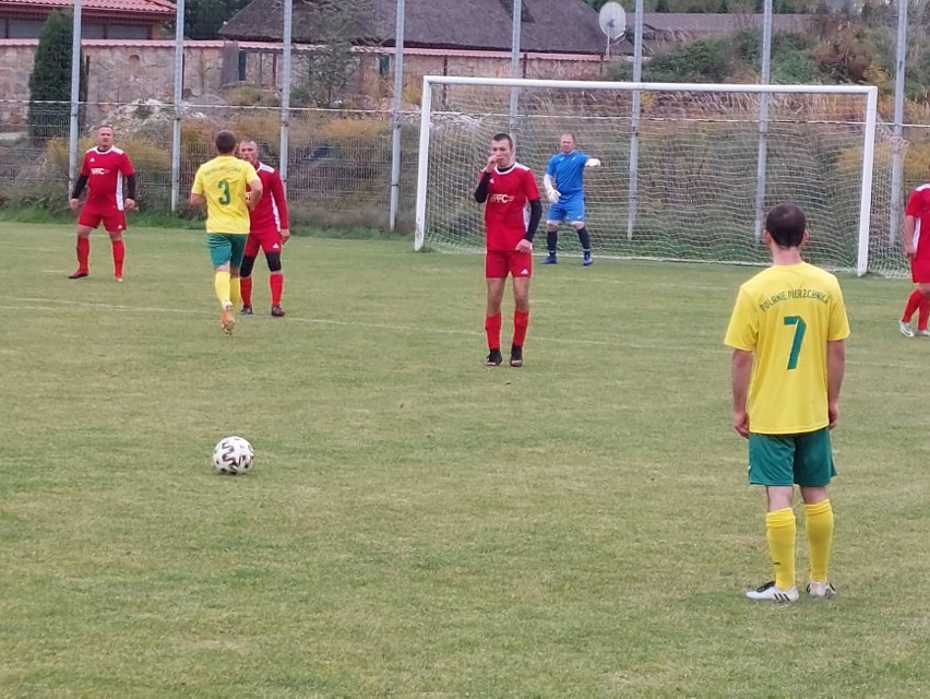 Lider z Pierzchnicy zatrzymany. Polanie zremisowali z Czarnovią Kielce 0:0 [ZDJĘCIA, WIDEO]