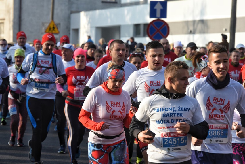 O godz. 11.11 z ul. Solnej wystartował Bieg Niepodległości....